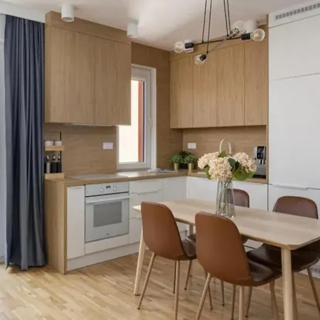 New 2-bedroom - Close To Chopin Airport Apartment