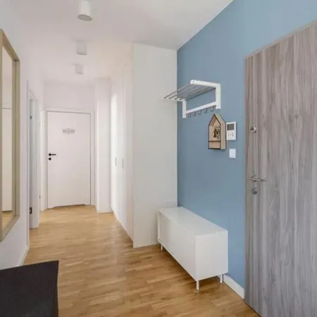 Apartment New 2-bedroom - Close To Chopin Airport *