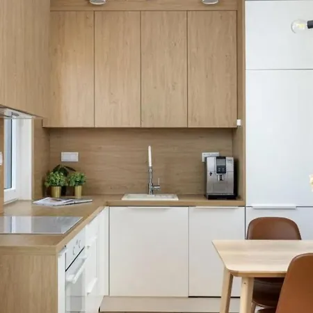 New 2-bedroom - Close To Chopin Airport * Warsaw